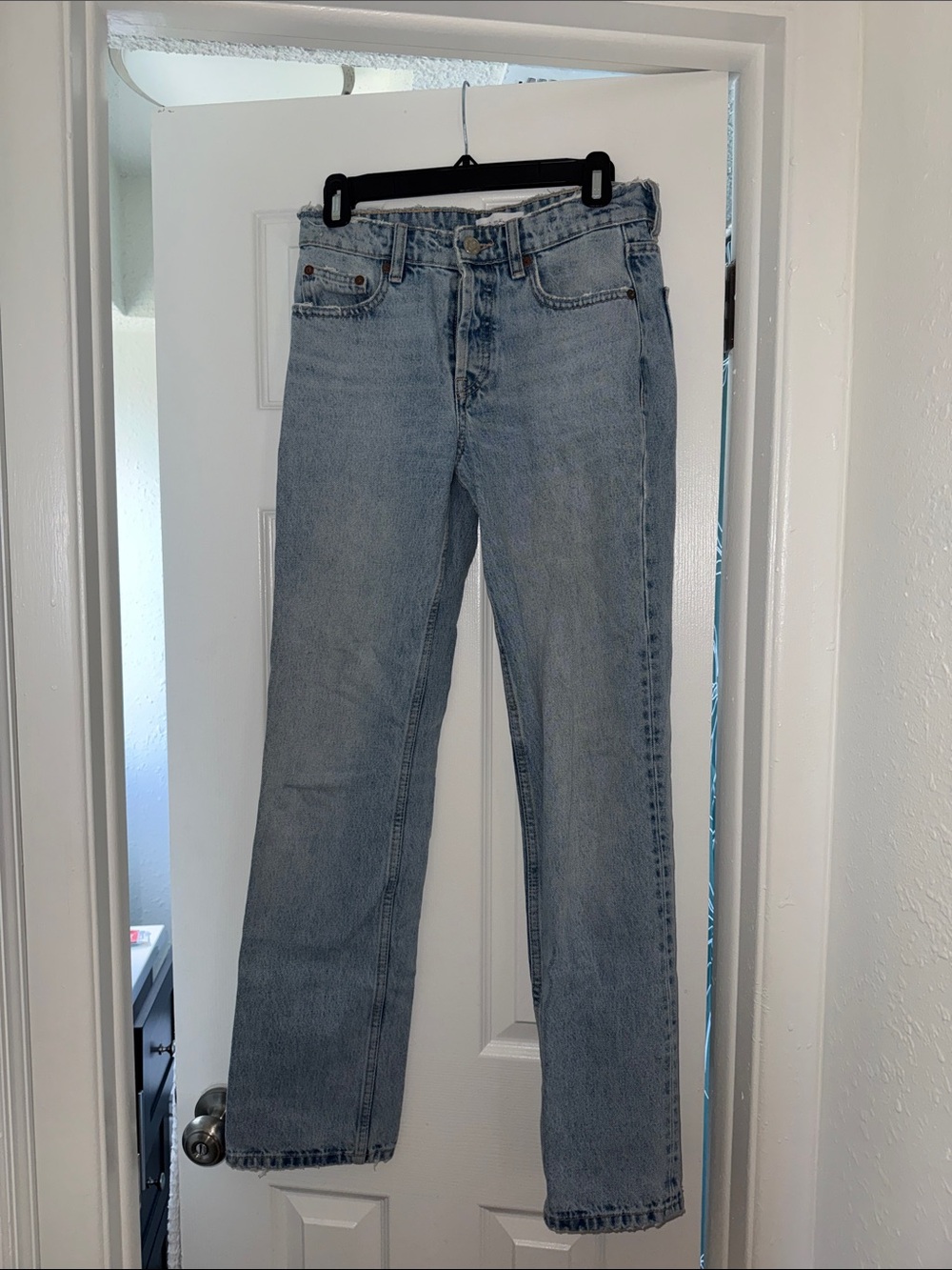 Zara Low Rise Straight-Leg Jeans